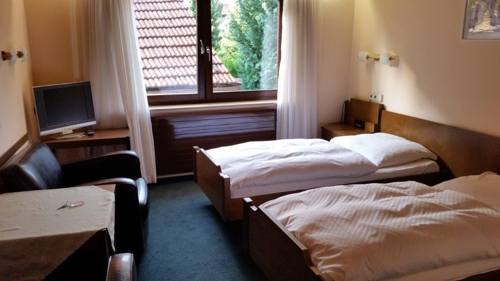 Pension Laas Ostfildern Bagian luar foto
